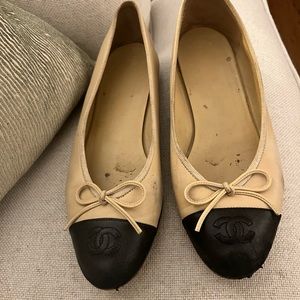 Pre-owned chanel flats